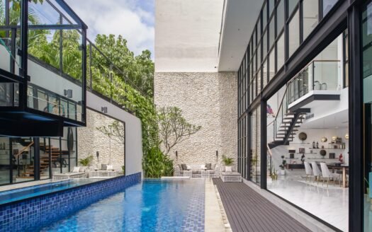 Exclusive 4BR Villa with Private Gym, Rooftop Bar & Pool in Kerobokan