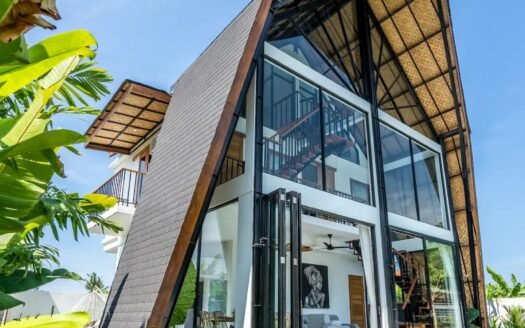 Premium 4-Bedroom Villa with Mezzanine in Pererenan