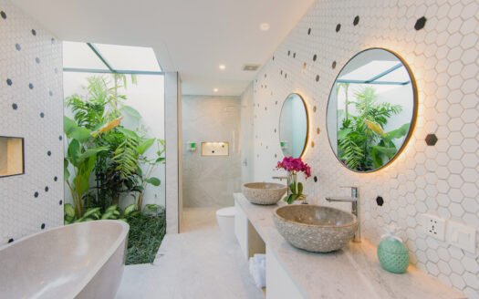 Luxury 4-Bedroom Villa Haven in Canggu