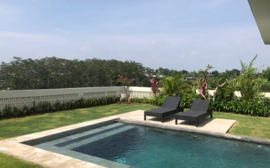 Serene 2BR Villa Retreat in Tranquil Babakan Canggu