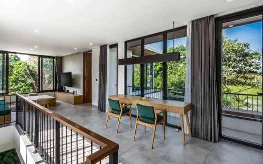 Villa Saffron: Luxe 3BR Monthly Escape in Tabanan