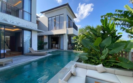 Indulge in Luxury: 4BR Villa Retreat in Canggu