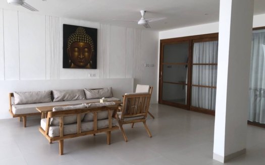 Stylish 4BR Villa- 2 Min Drive to Batu Belig Beach